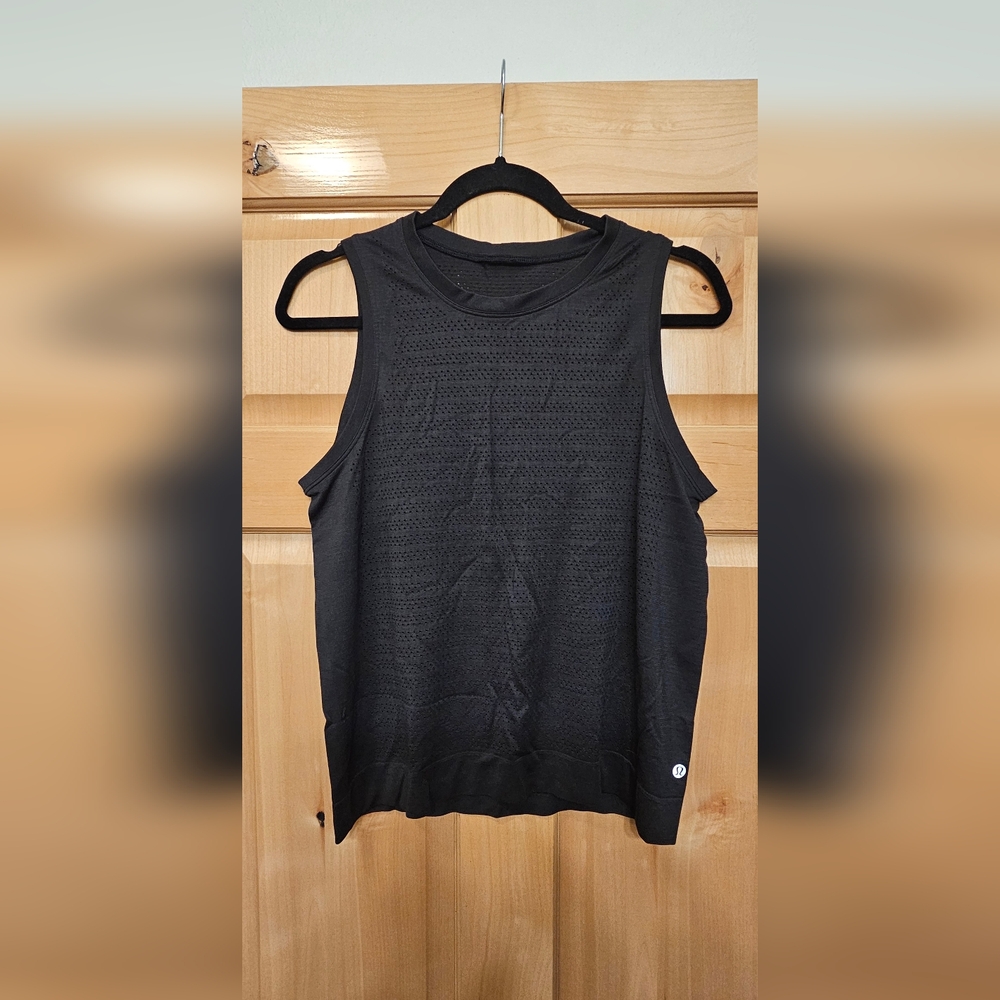 Lululemon Breeze Tank, Size 8, Black, EUC